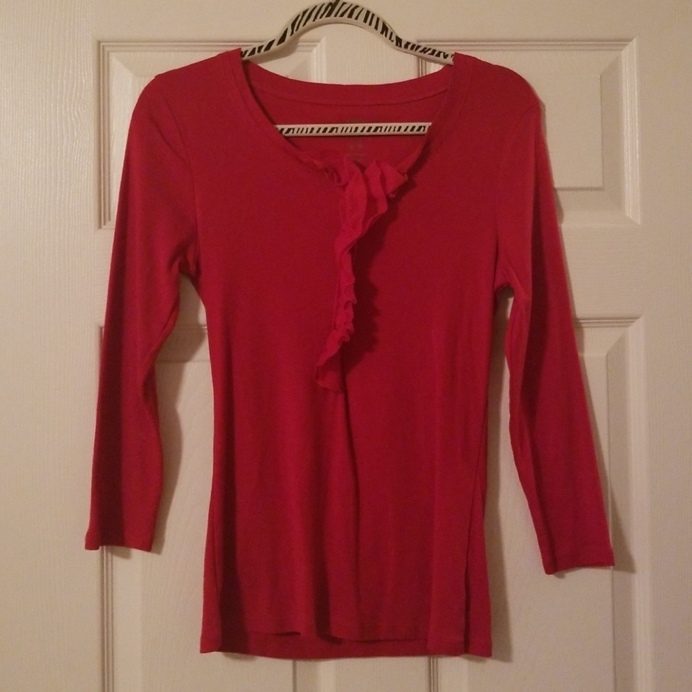 3/4 sleeve red shirt